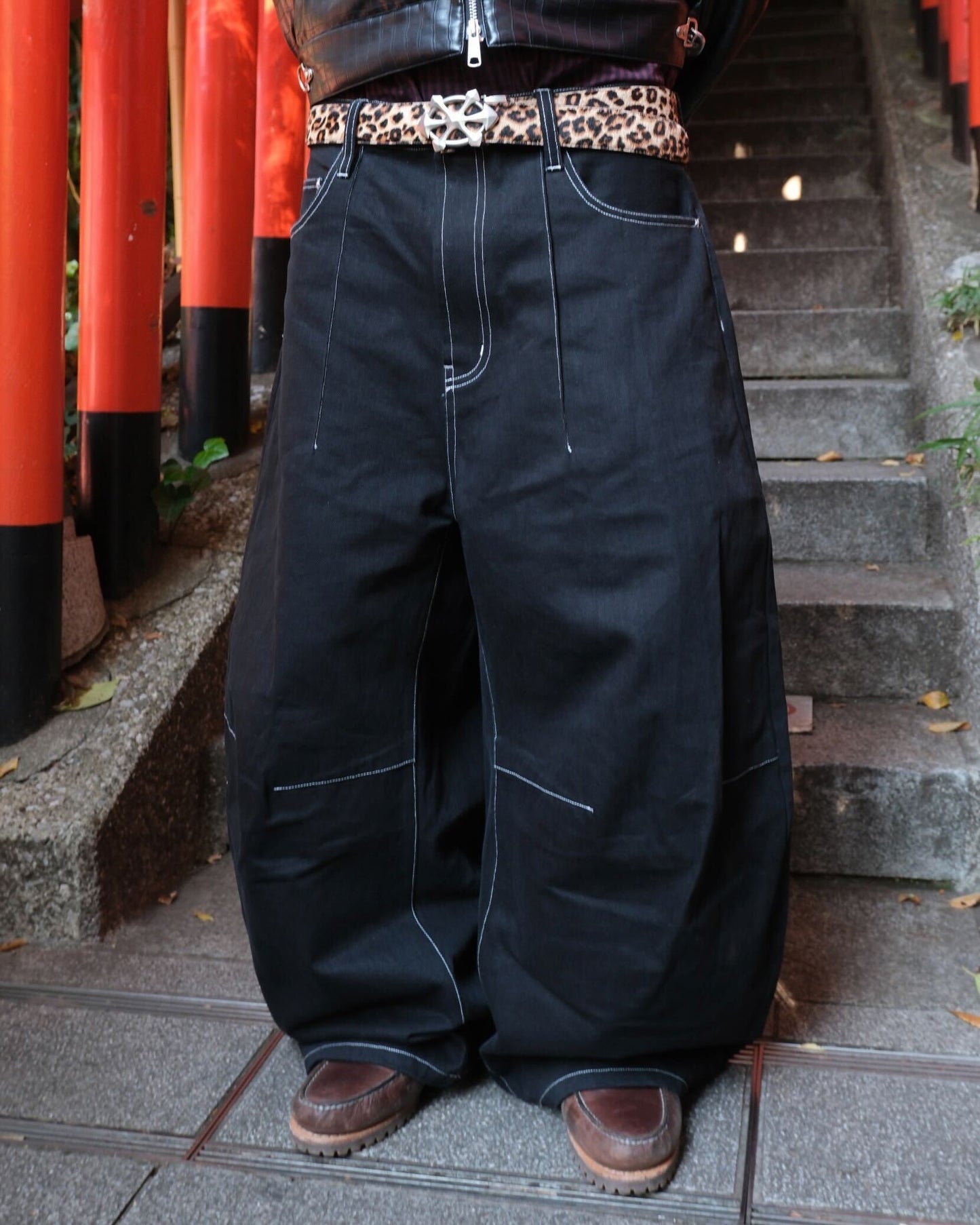 Pleated Wide-Leg Baggy Pants