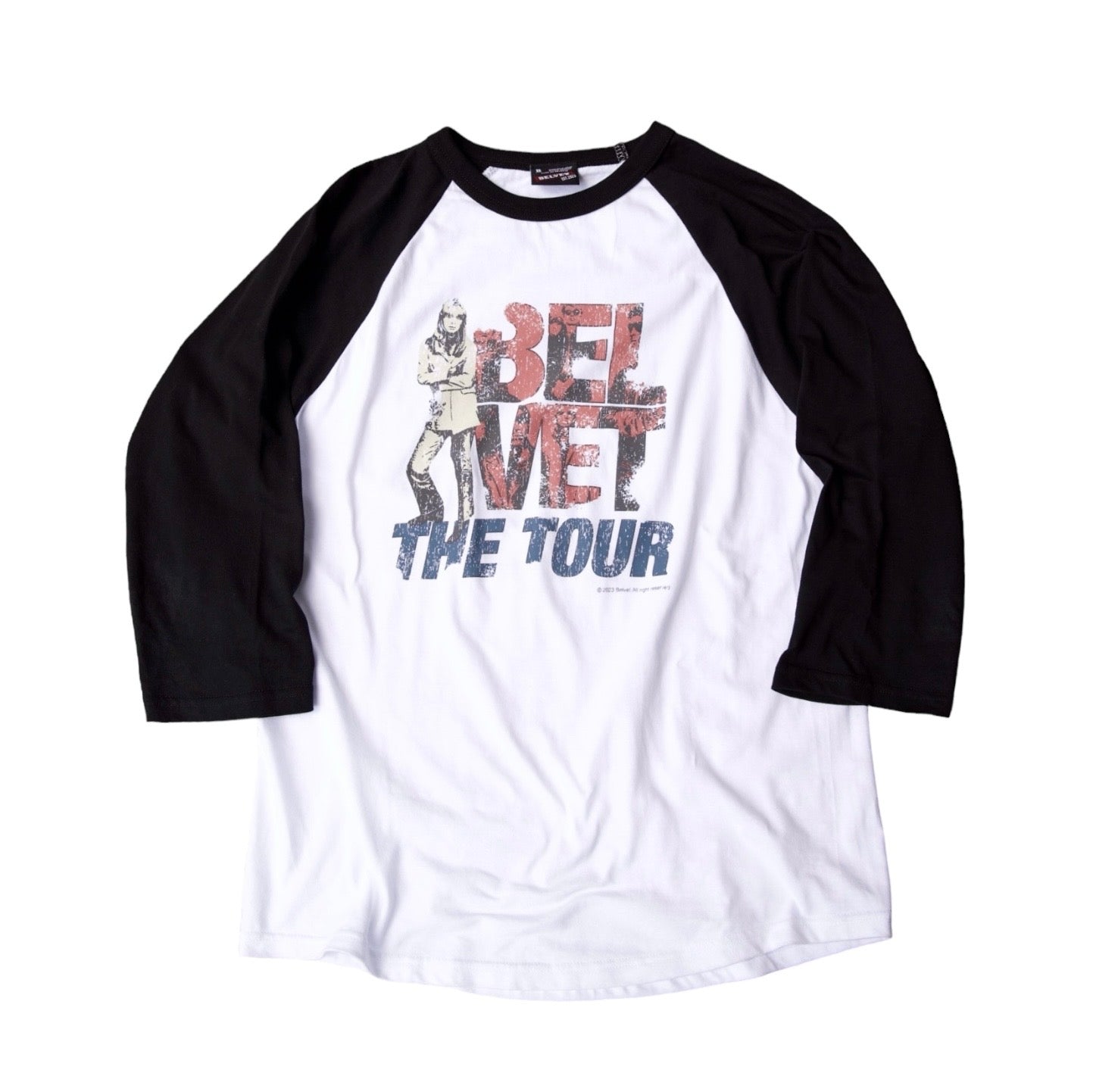 The tour raglan sleeve