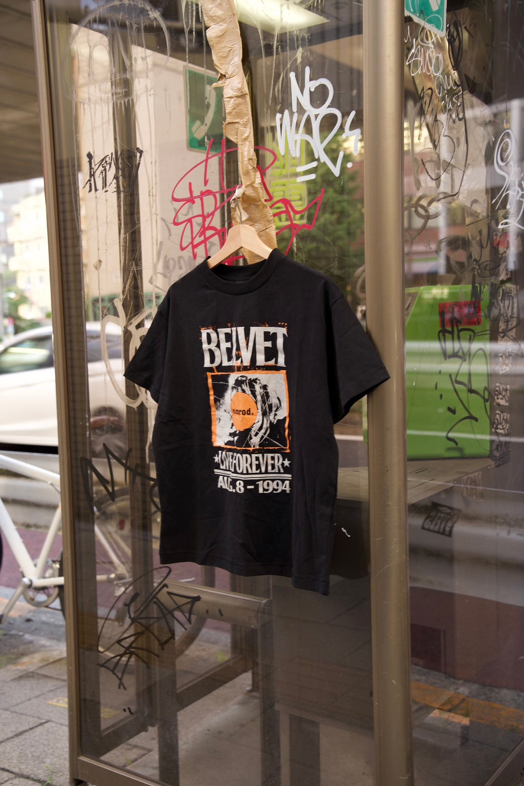 Wanted print tee free