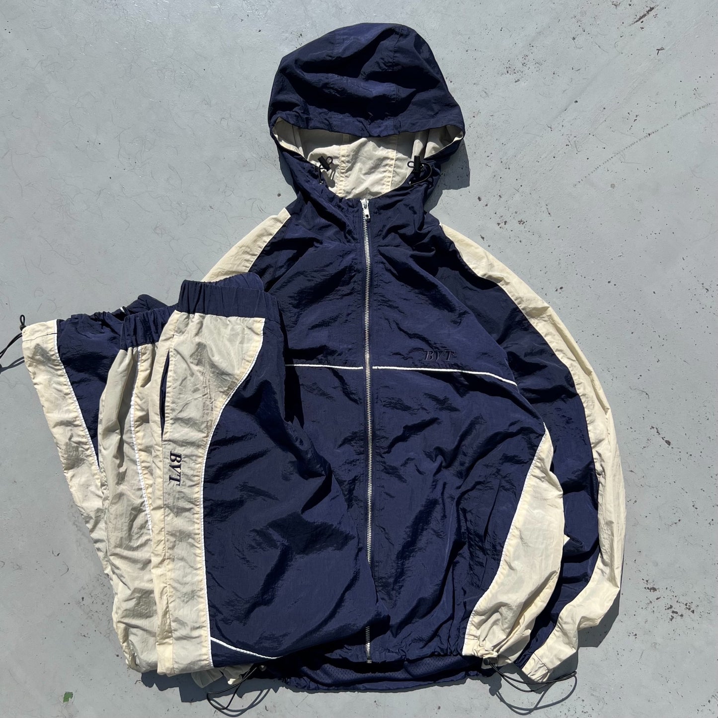 Switched BVT nylon jacket