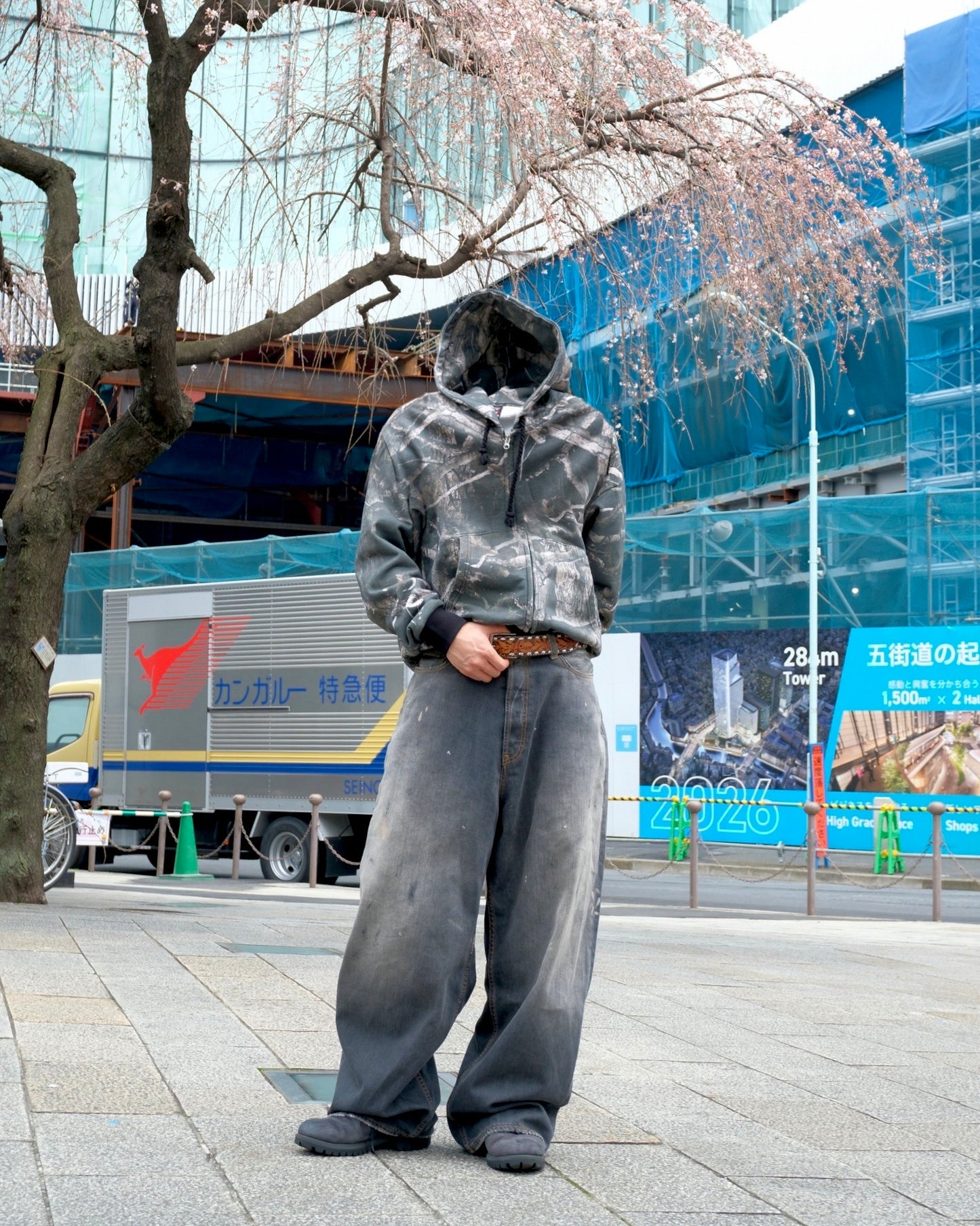 14.8oz camo Crop Zip Hoodie / Black