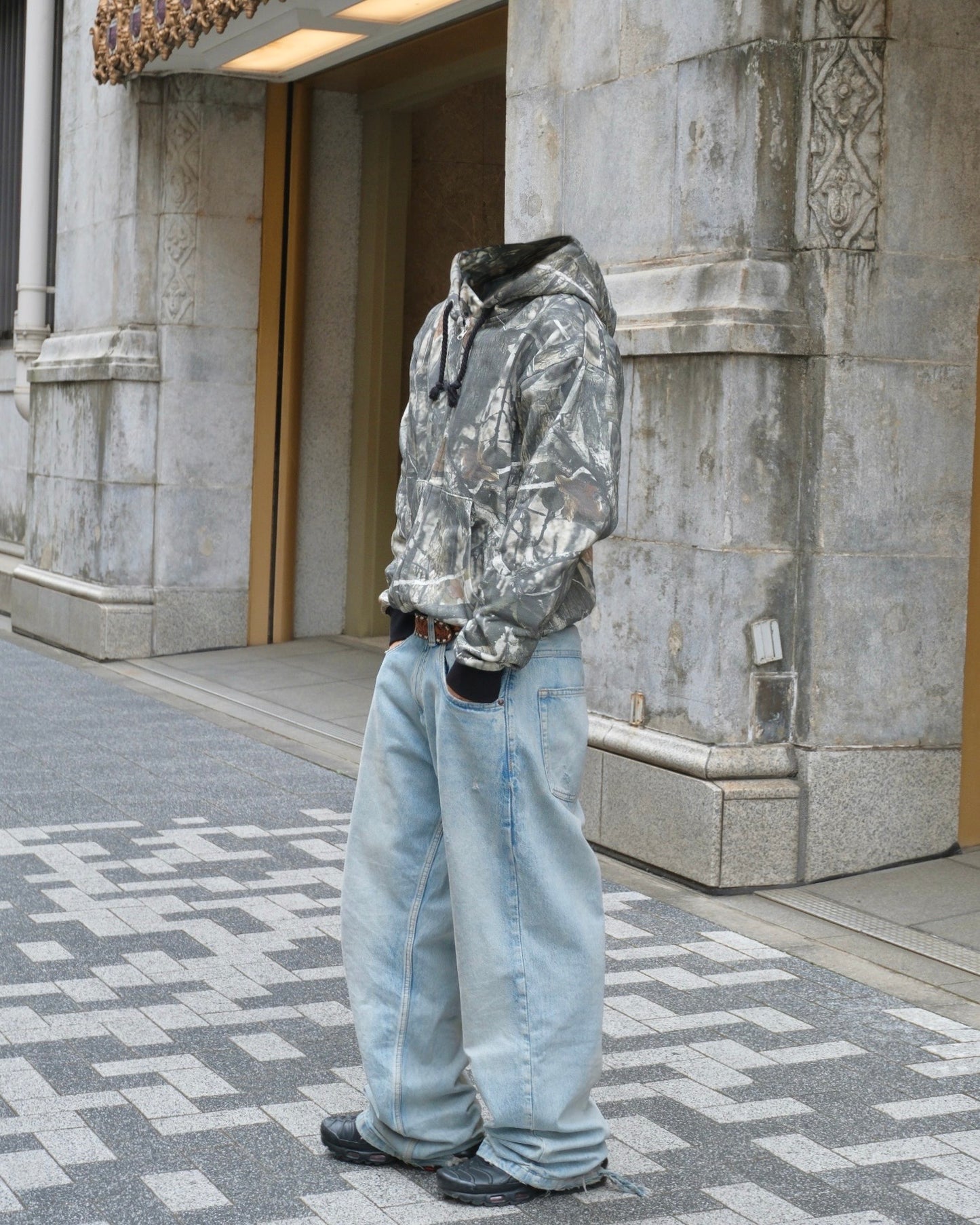 14.8oz camo Crop Zip Hoodie / White