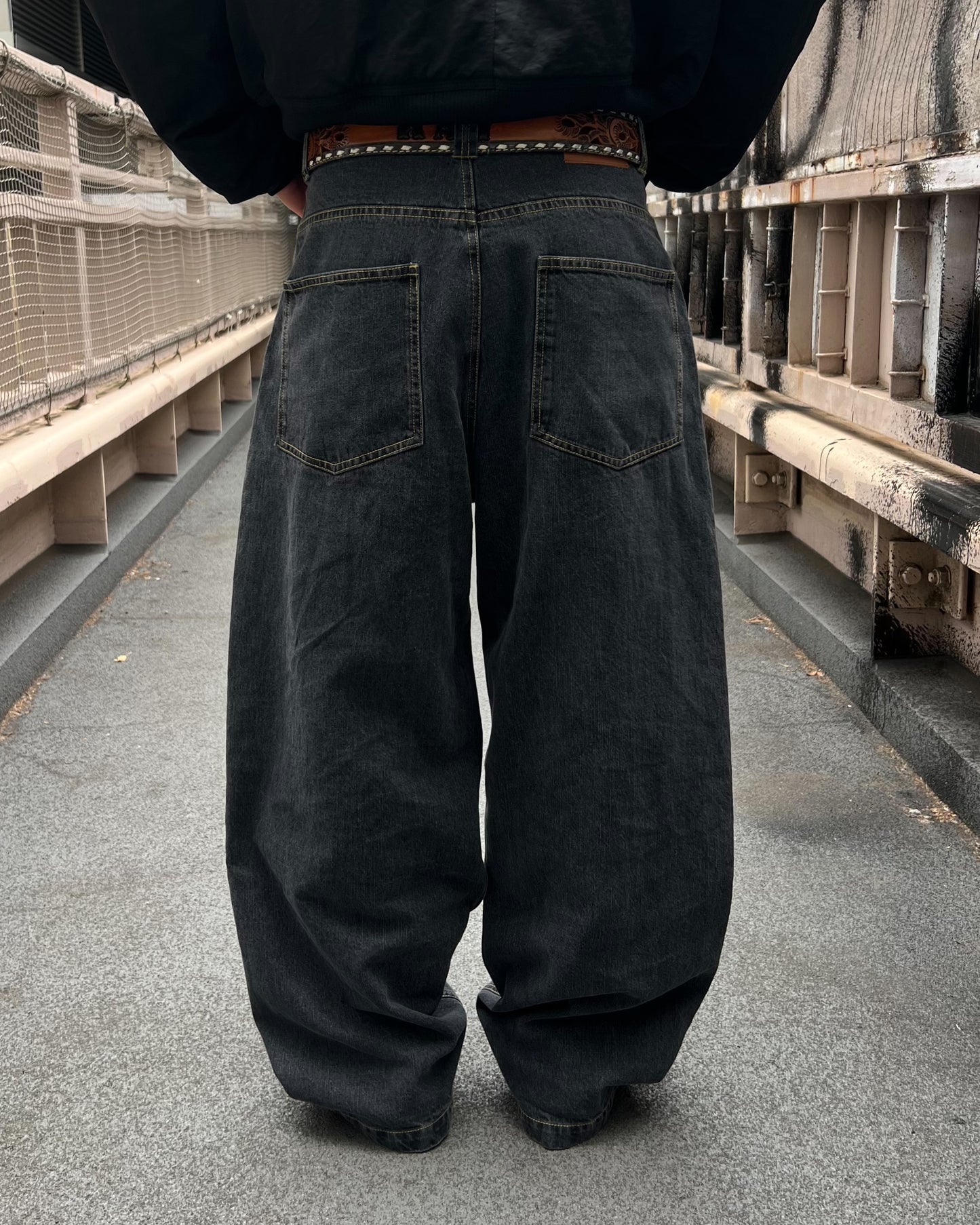 Washed baggy denim free