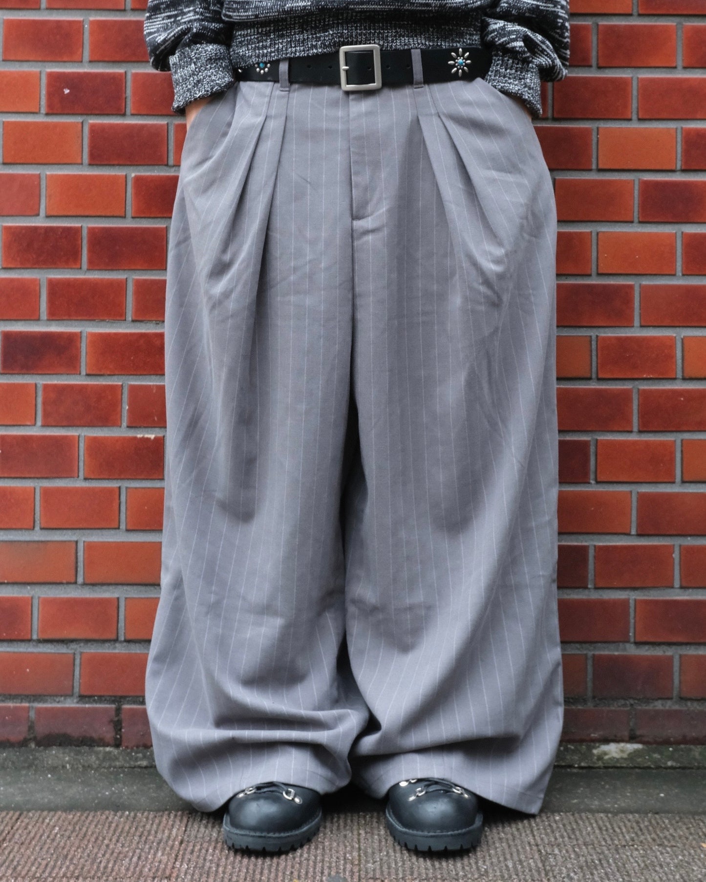 Striped Tucked Slacks