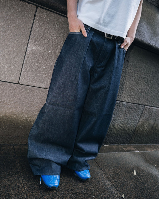 Classic Rigid Tuck pants