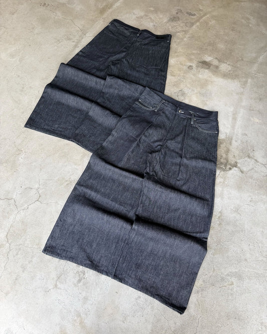 Classic Rigid Tuck pants