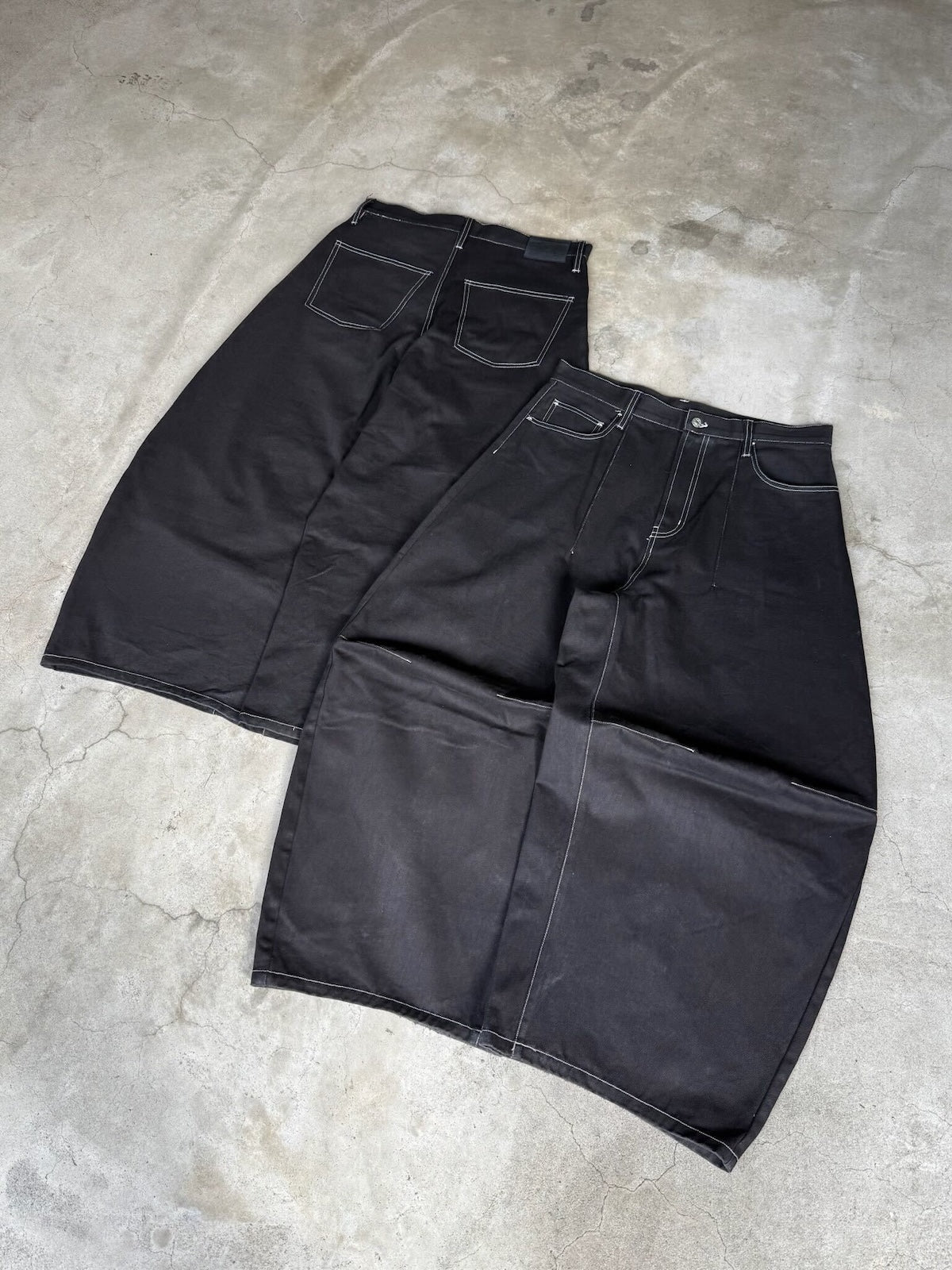 Pleated Wide-Leg Baggy Pants – BELVET