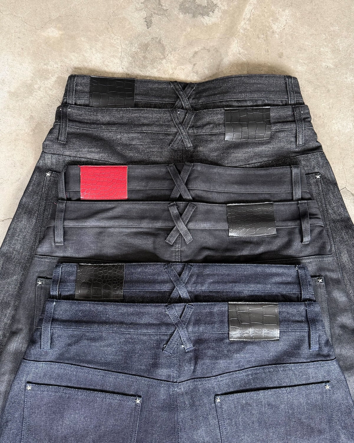 Rigid Double Belt Baggy Denim