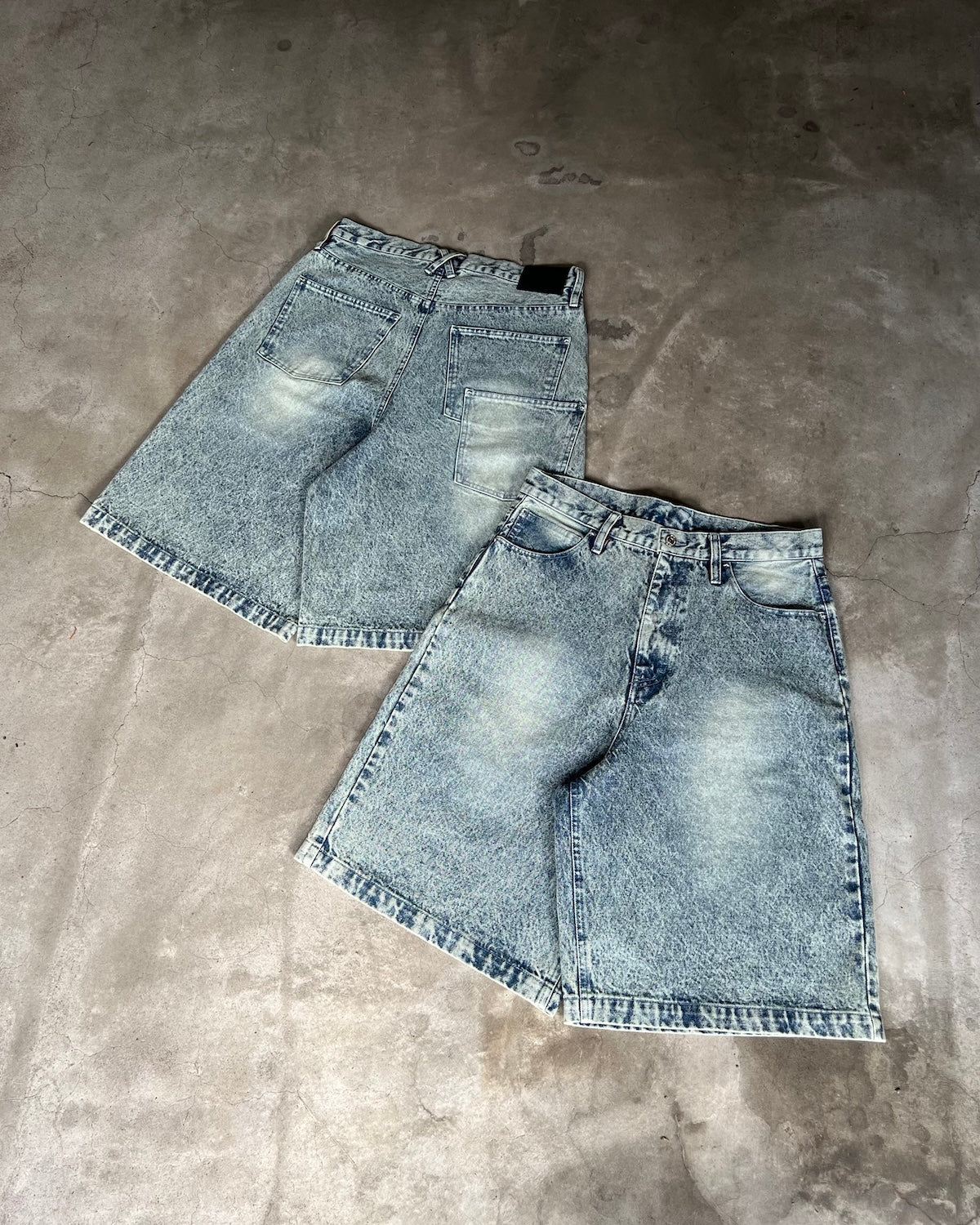 Double Pocket Baggy Shorts