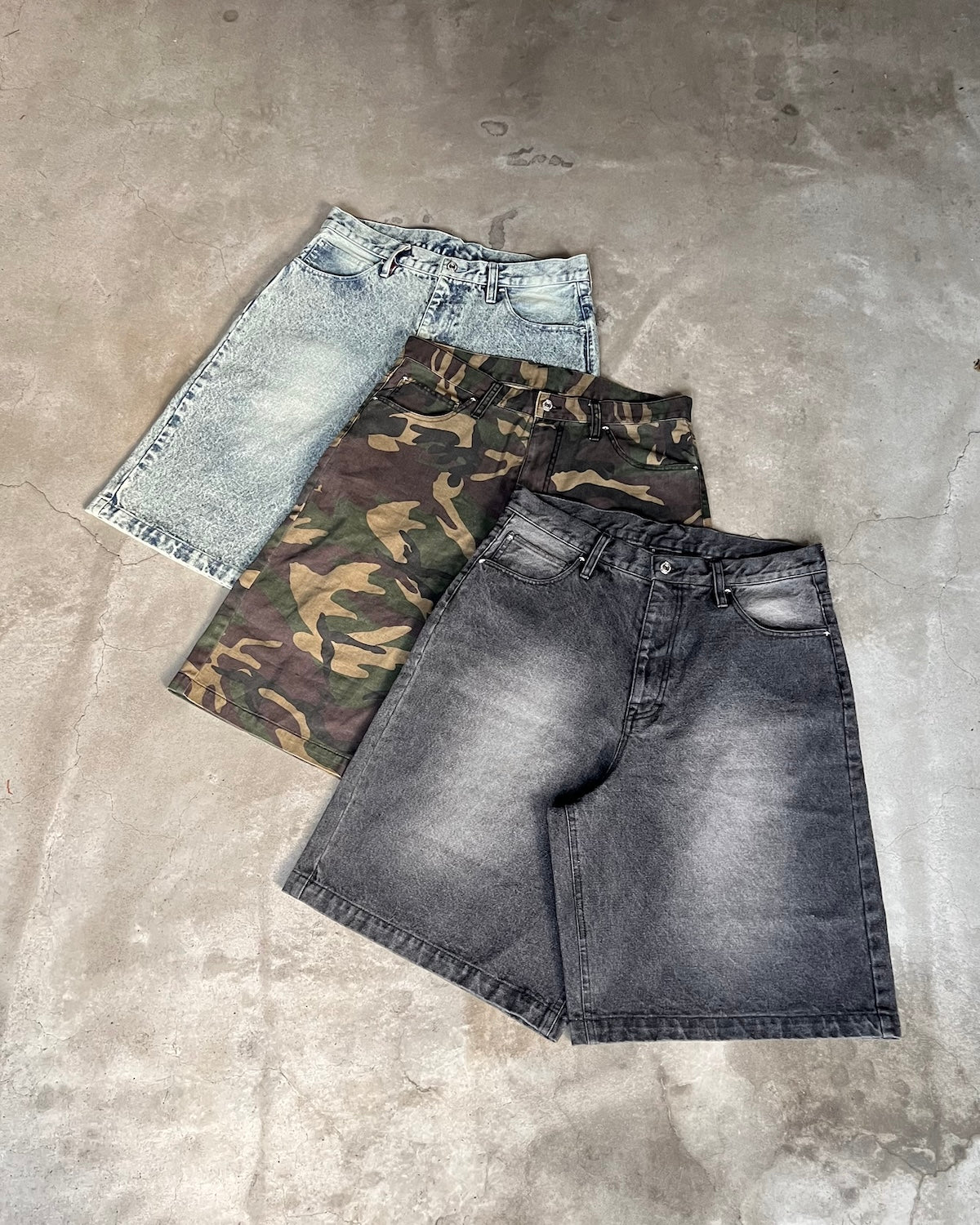 Double Pocket Baggy Shorts