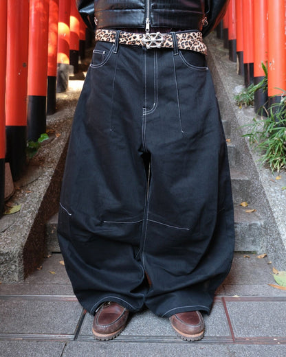 Pleated Wide-Leg Baggy Pants