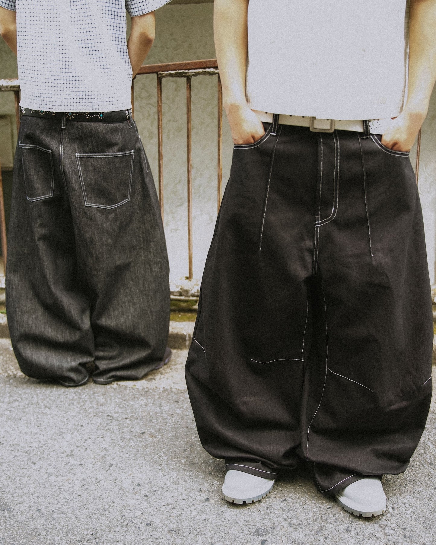 Pleated Wide-Leg Baggy Pants