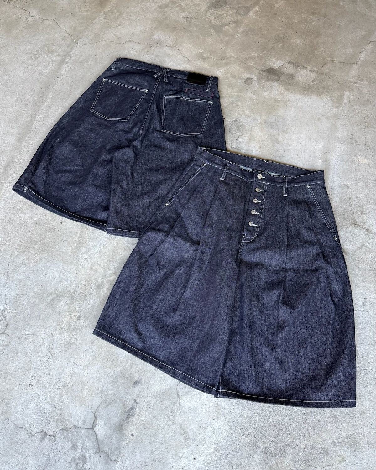 パンツ BELVET Star Studded Rigid Tuck Shorts M SHORTS – BELVET