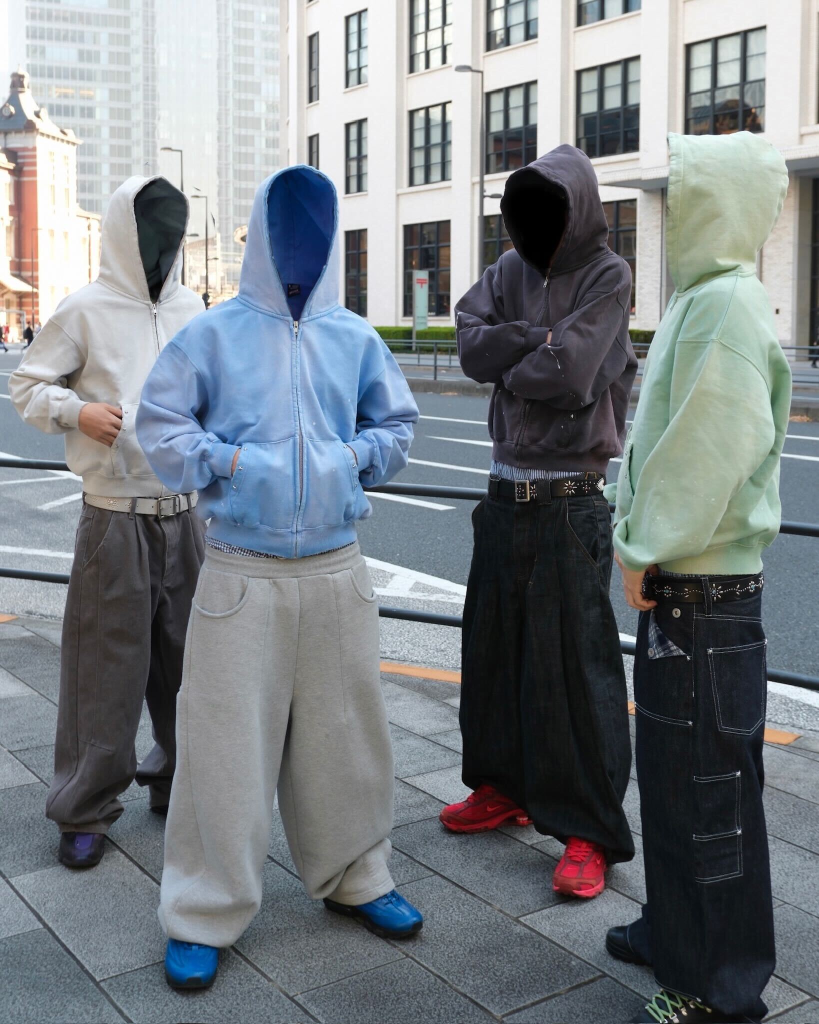 Distressed Pigment Zip Hoodie – BELVET