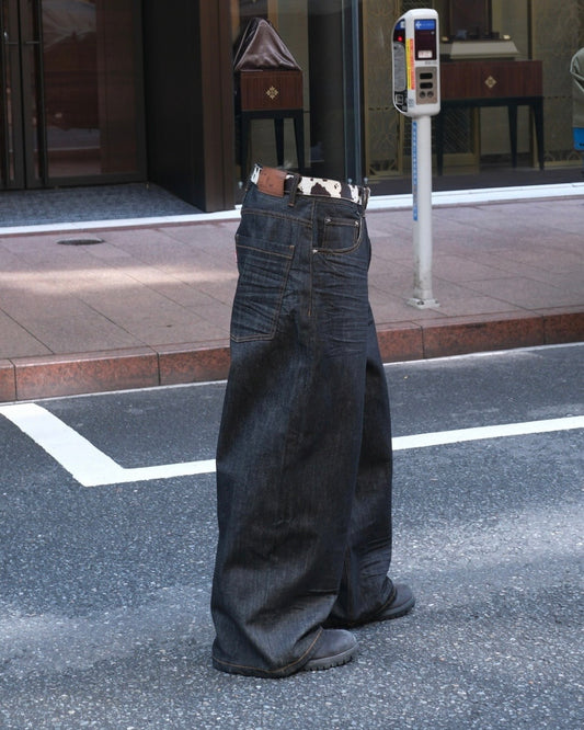 Baggy rigid denim