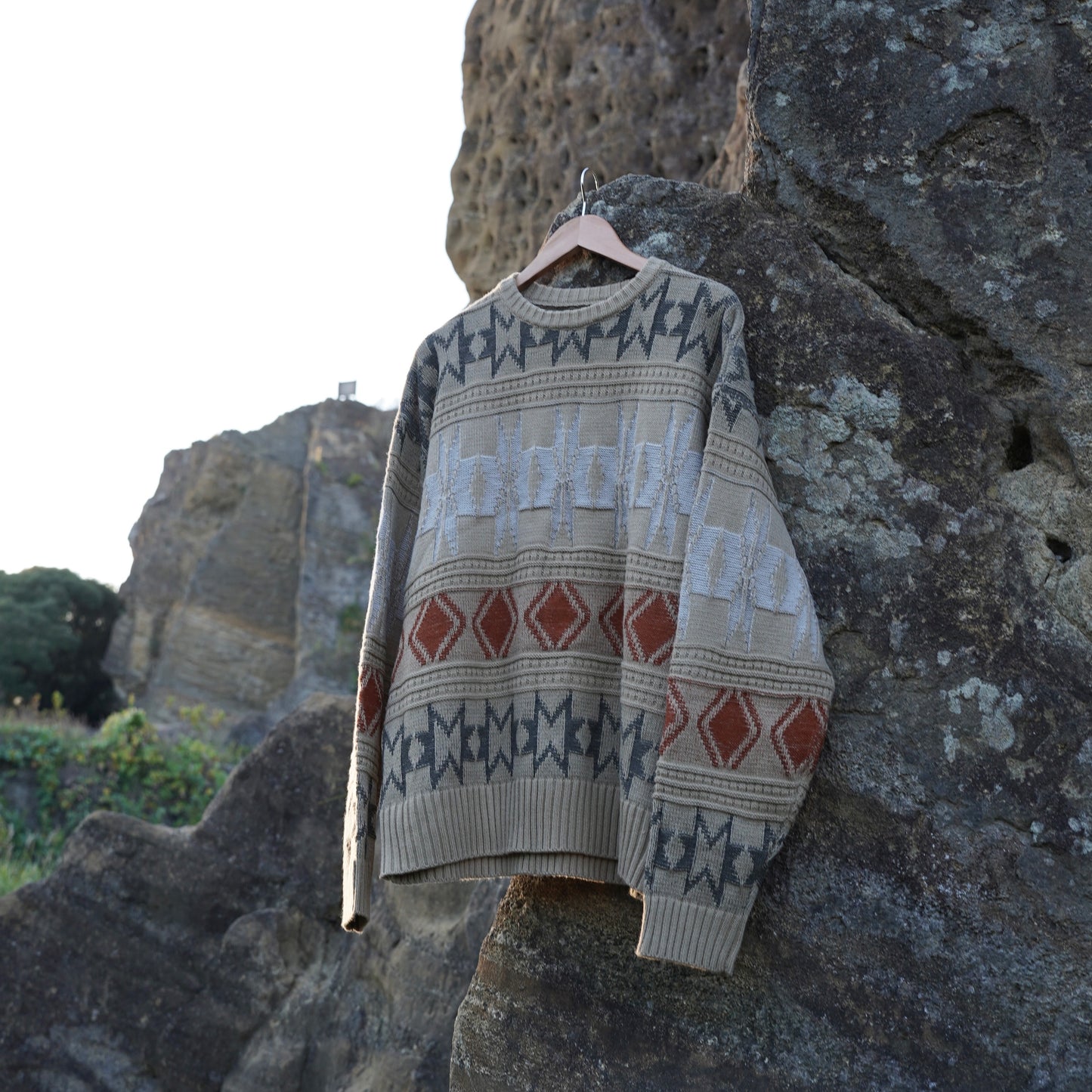 Ethnic patterned 3D knit