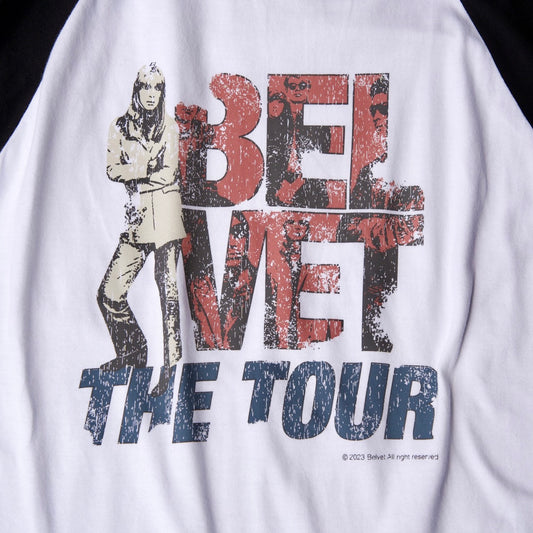 The tour raglan sleeve