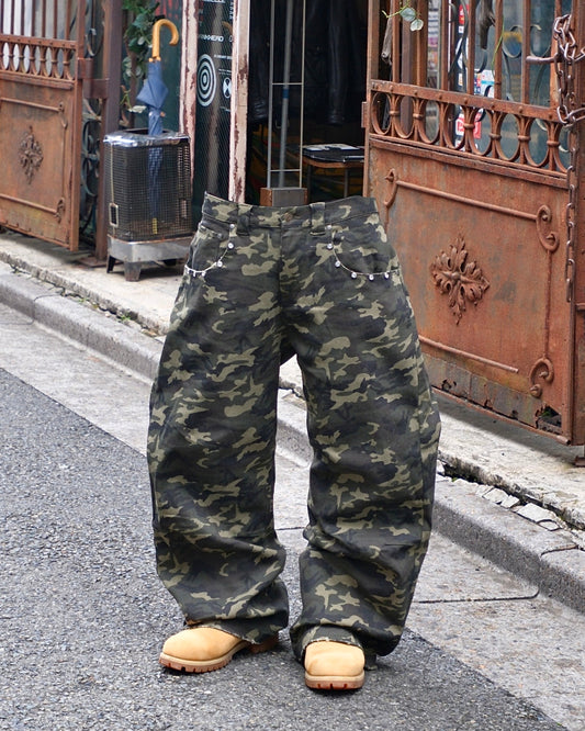 Diamond-like Studded Camouflage Pants