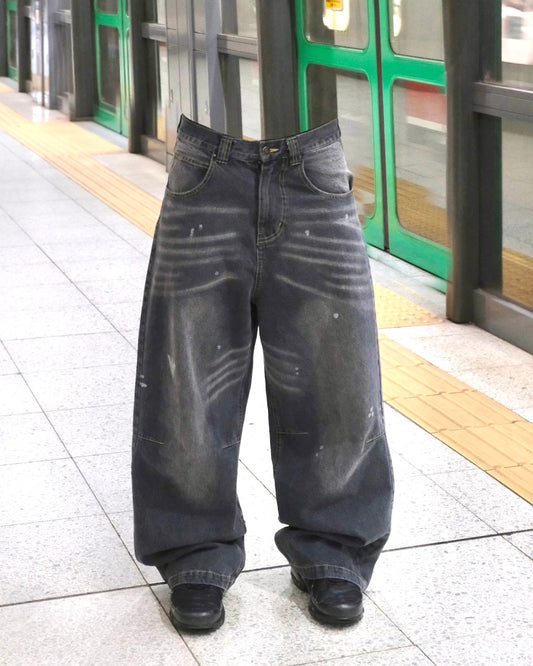 Washed baggy denim